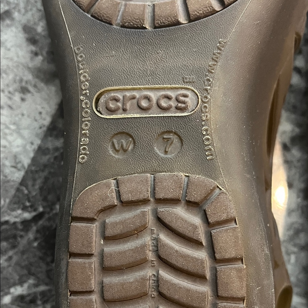 CROCS Women's Olive Flats - Picture 3 of 5